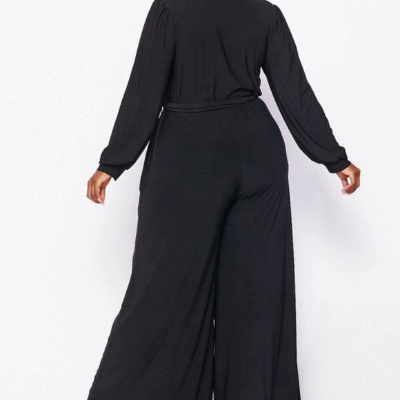 Gorgeous Jumpsuit  Plus size In Black - Picture 3 of 6